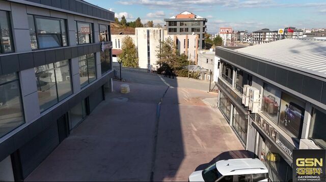 YALOVA OTO TİCARET MERKEZİNDE TAKASLI SATILIK İŞYERİ 2